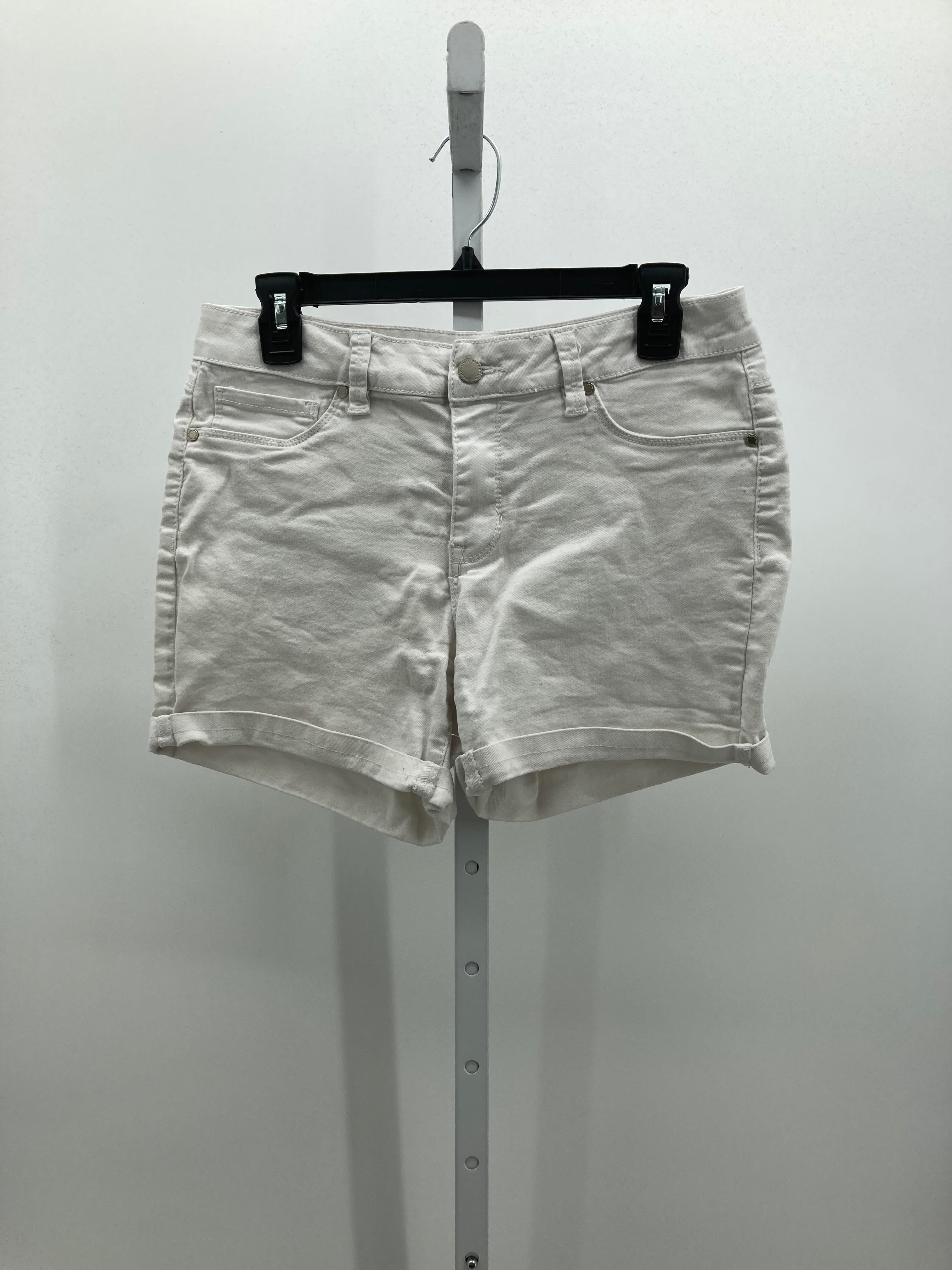 Workshop Size 8 Misses Shorts