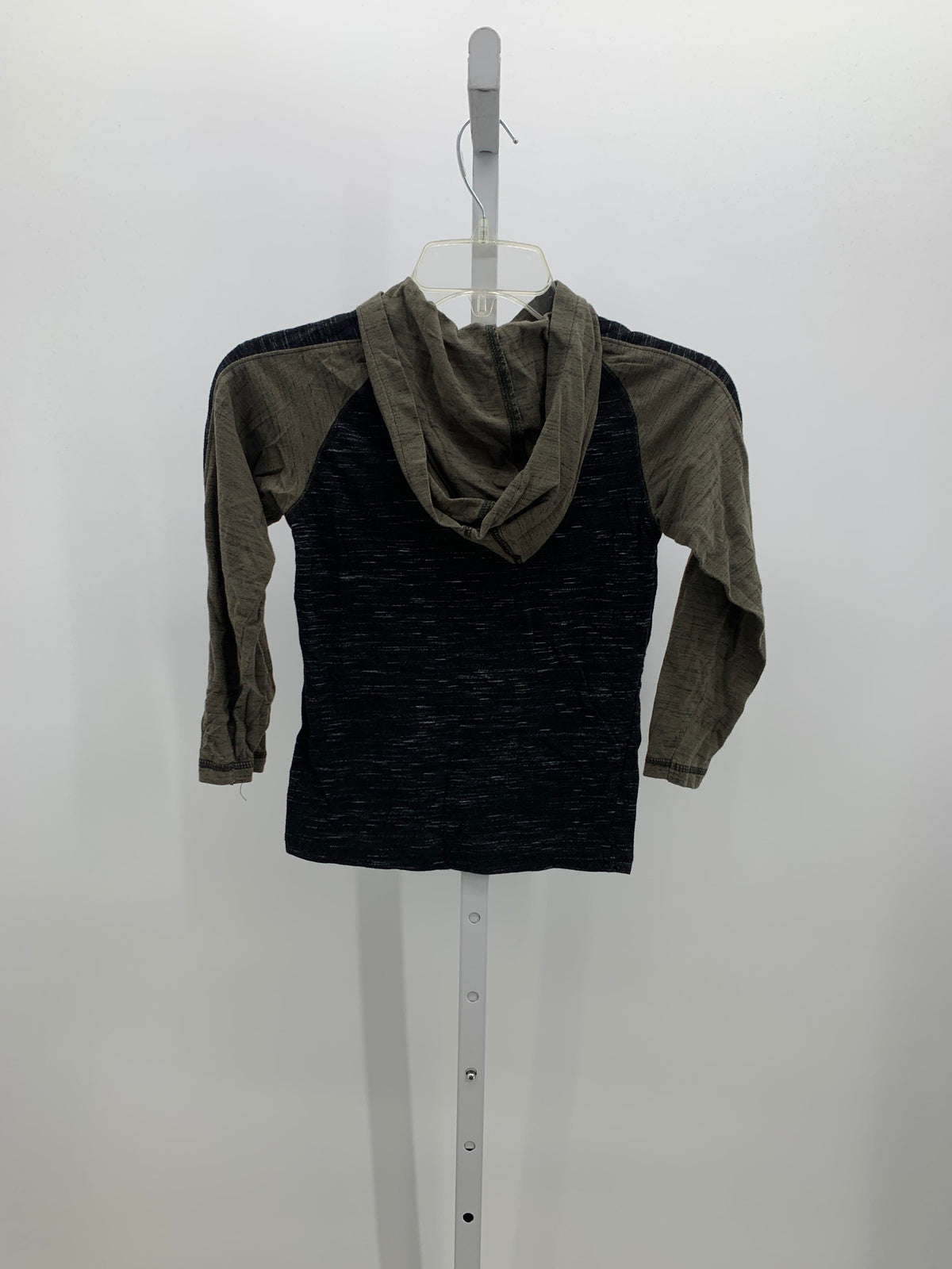 HOODED KNIT.