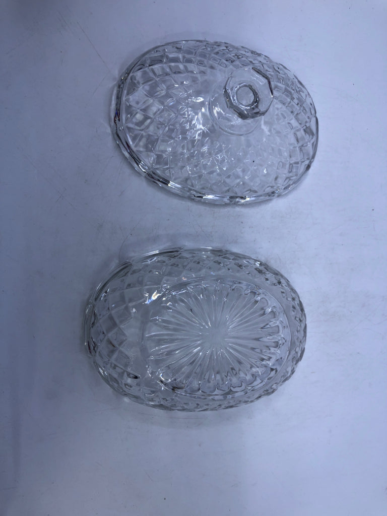 OVAL HEAVY GLASS W/ LID SCOLLOPED EDGE BOWL.