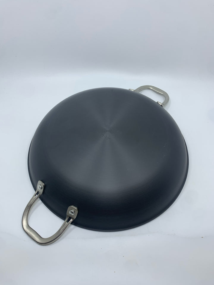 CALPHALON NON-STICK EVERYDAY PAN W/LID.