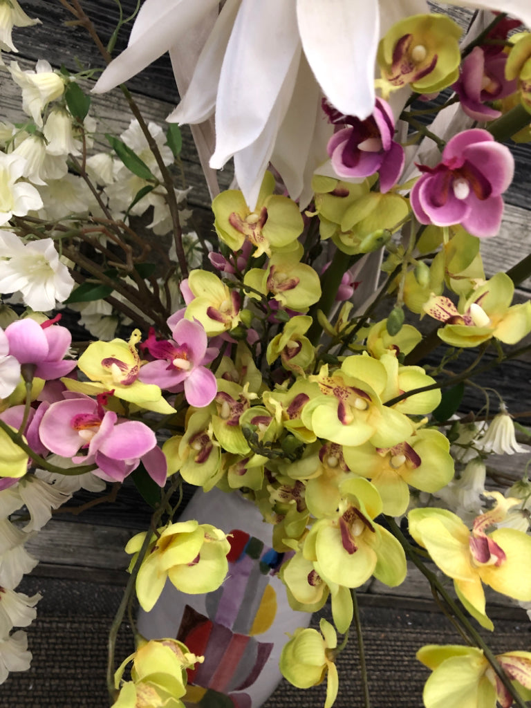 COLORFUL ABSTRACT TOTEM VASE W ASSORTED FLORAL.