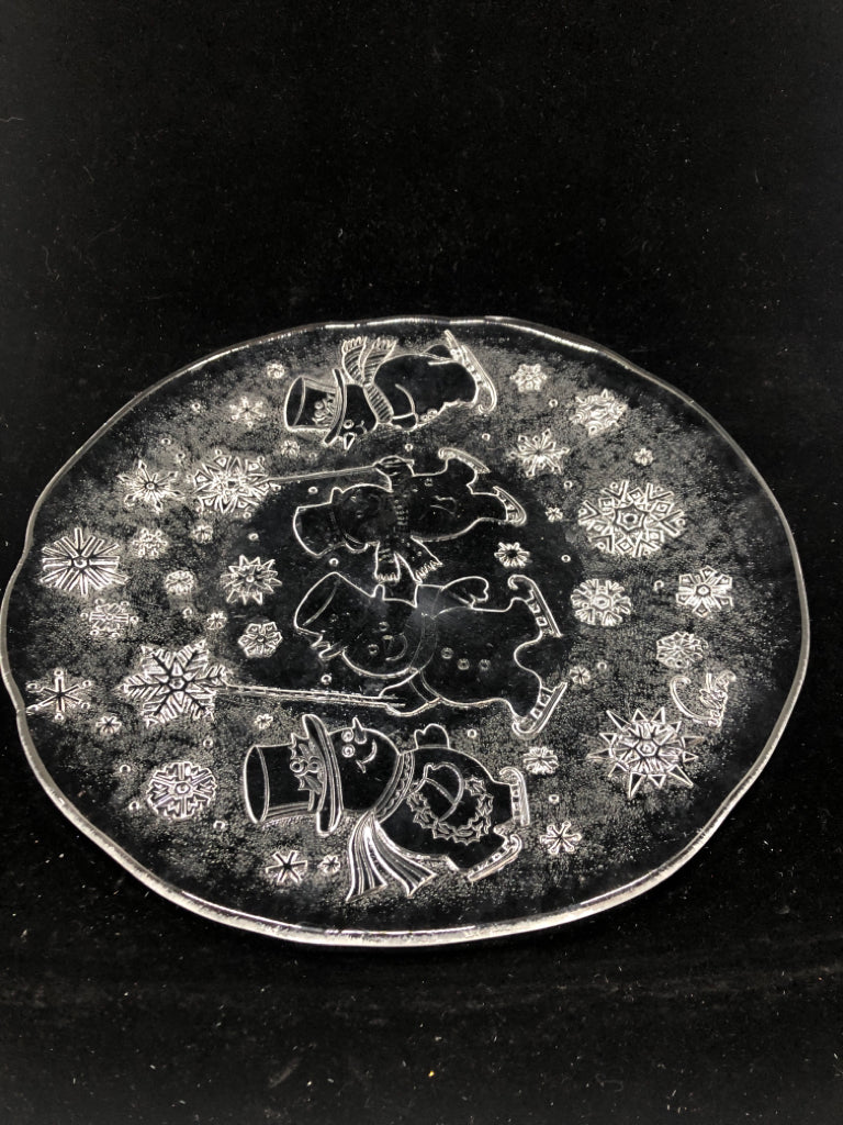 SKATING SNOWMAN EMBOSSED PLATTER.
