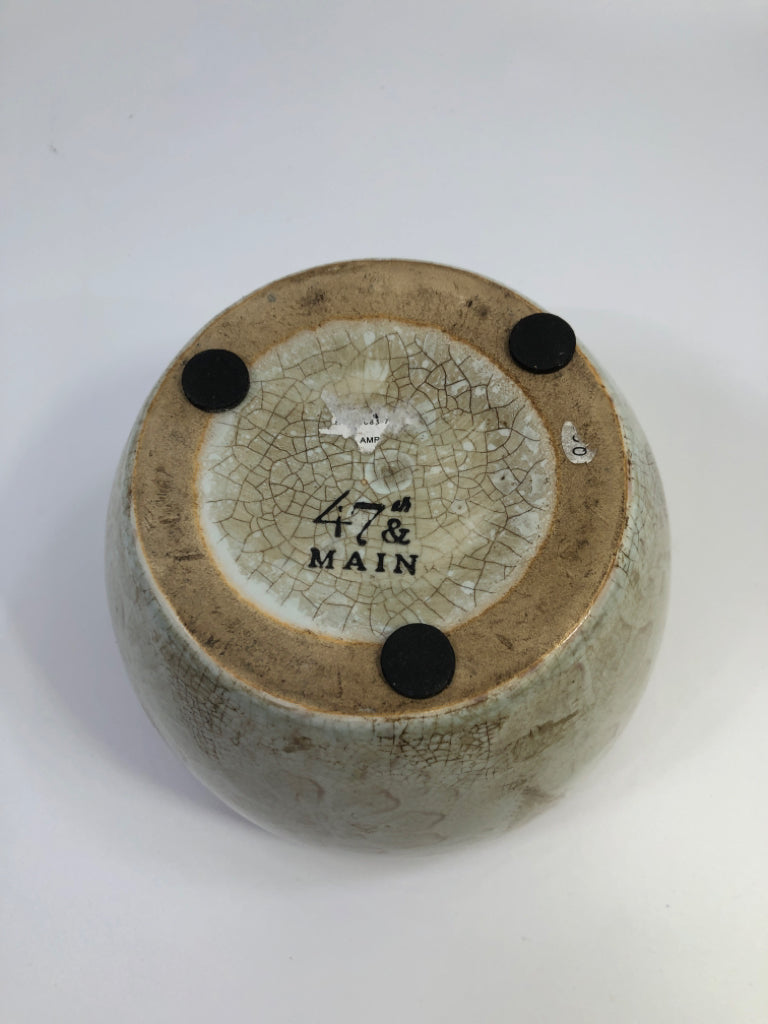 CREAM CRACKLE PLANTER W/FLOWER PATTERN BROWN EDGE.