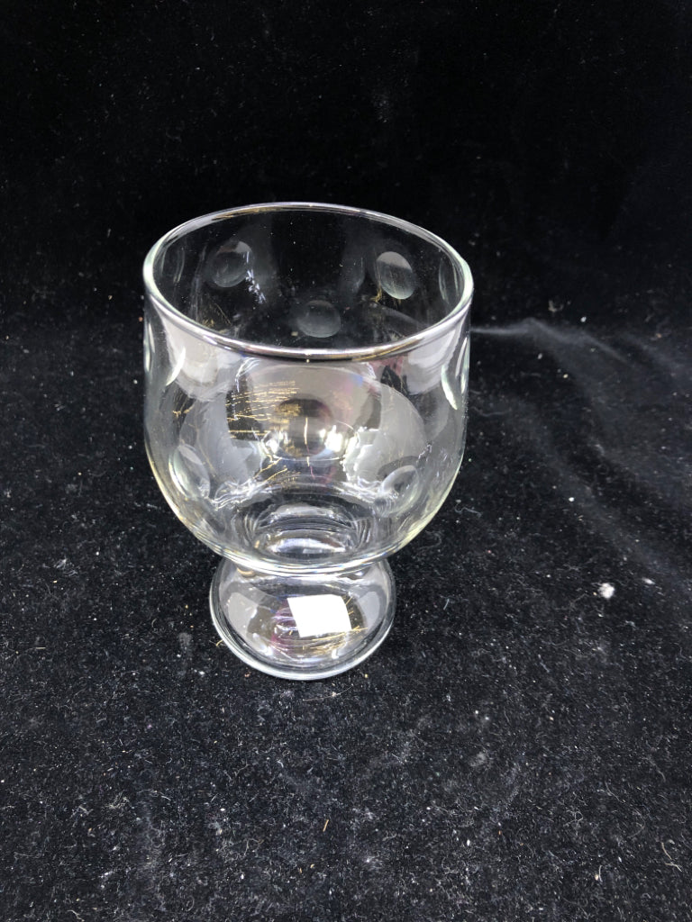 8 BUBBLE BOTTOM GLASSES CLEAR W/ ETCHED CIRCLES.
