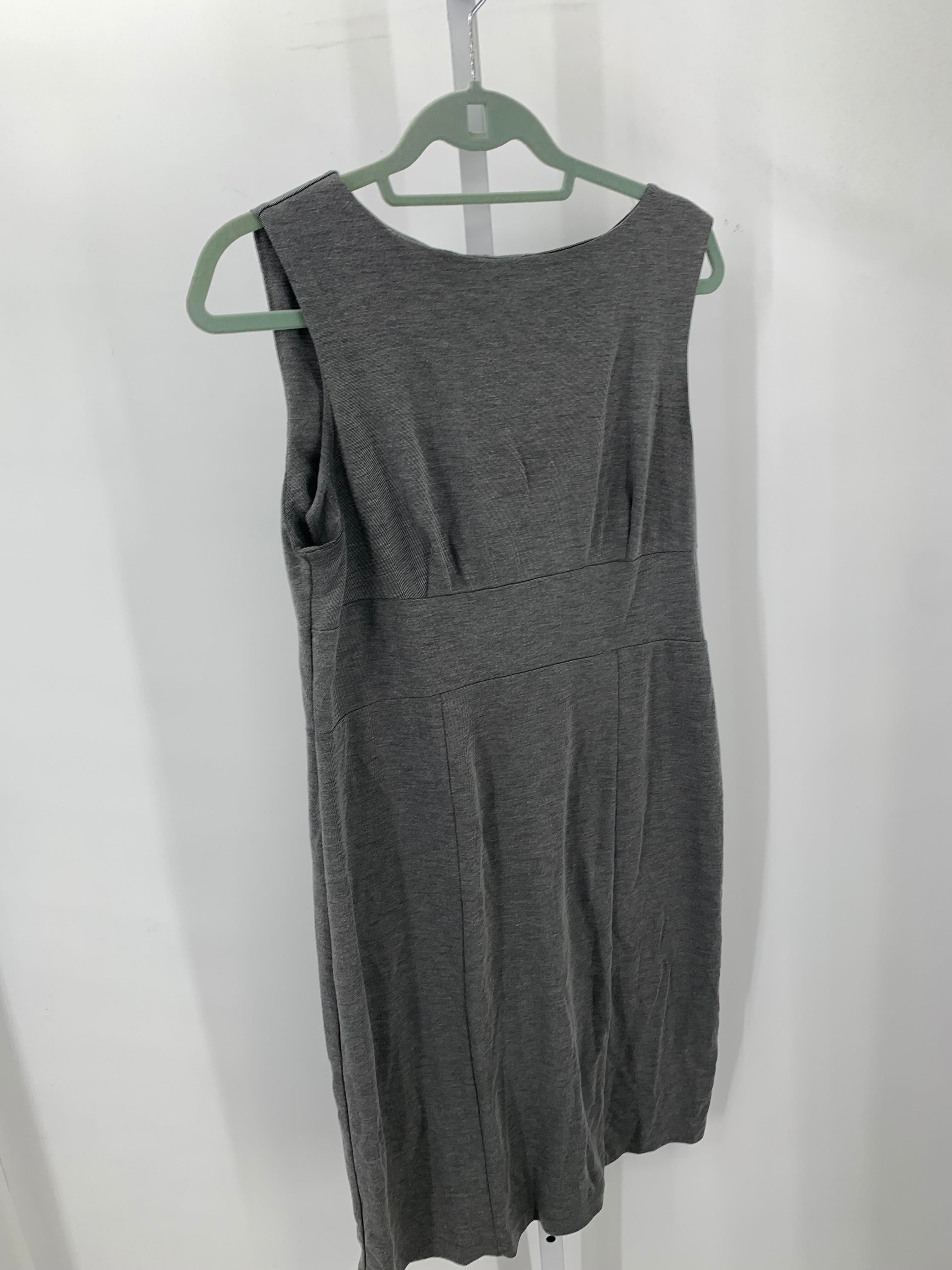Size Large Misses Sleeveless Dress