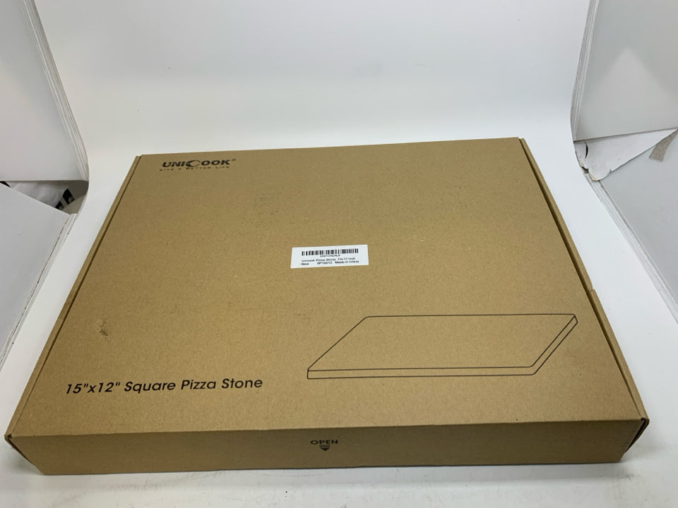 NIB UNICOOK PIZZA STONE.