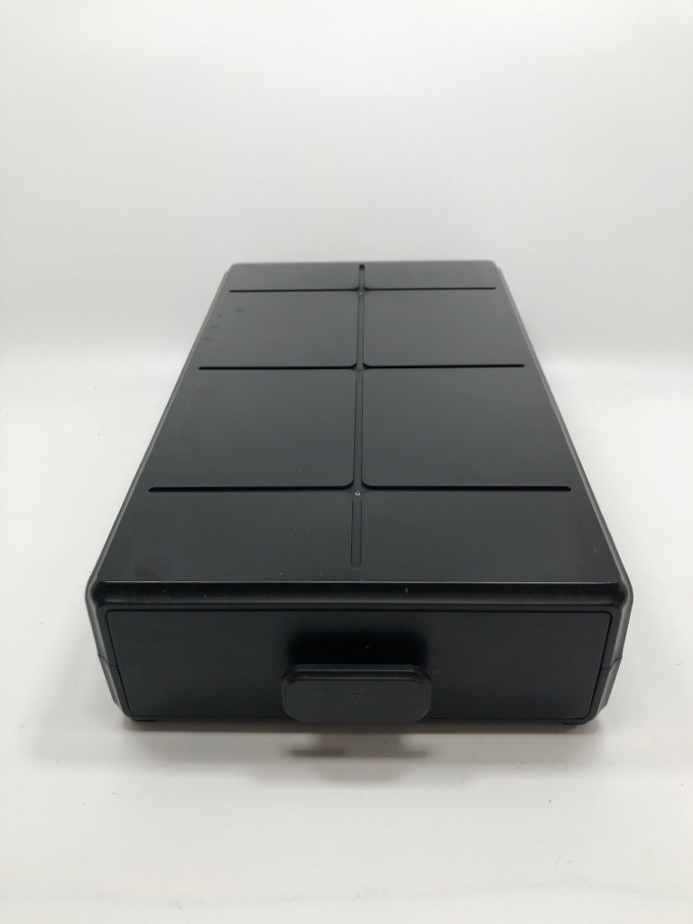 EVERIE 12CUP BLACK PLASTIC KCUP HOLDER.