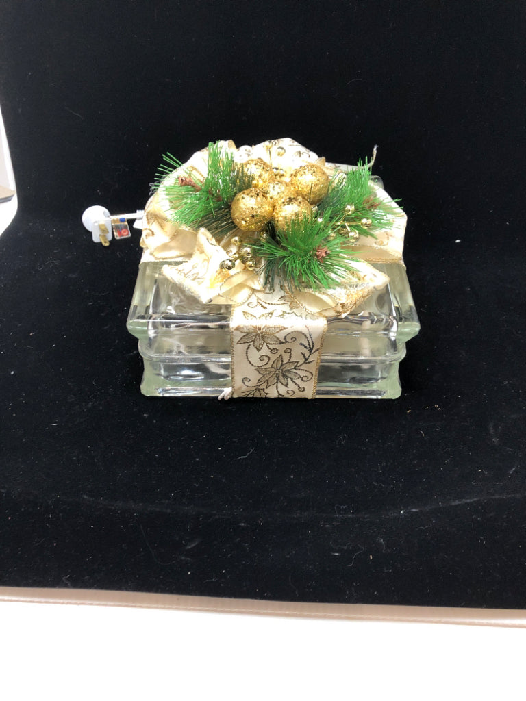 LIGHT-UP PRESENT LAMP.