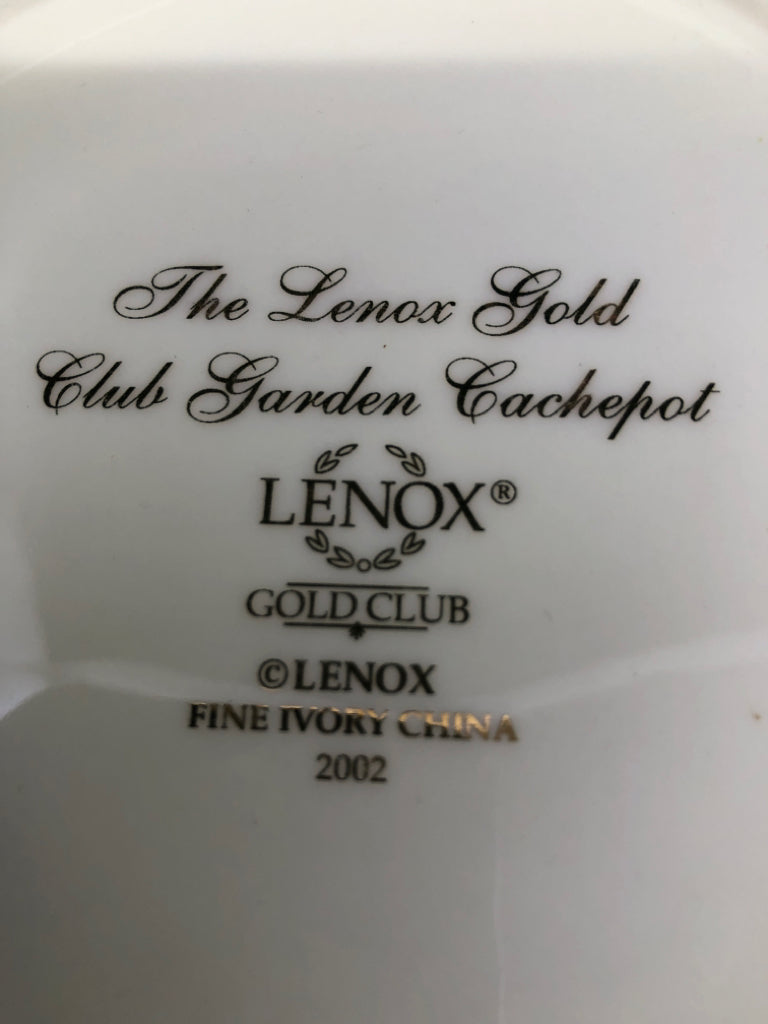 2002 LENOX GOLD CLUB GARDEN CACHE POT.