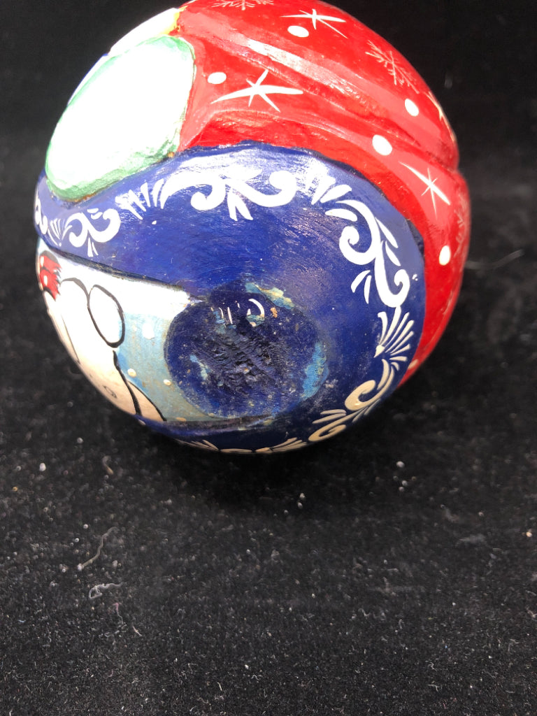 3PC HAND-CARVED SANTA NESTING DOLLS.