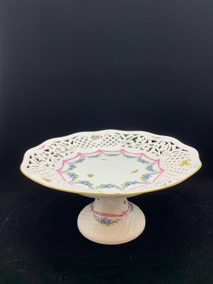 OSCAR DE LA RENTA ENGLISH GARDEN CAKE STAND.