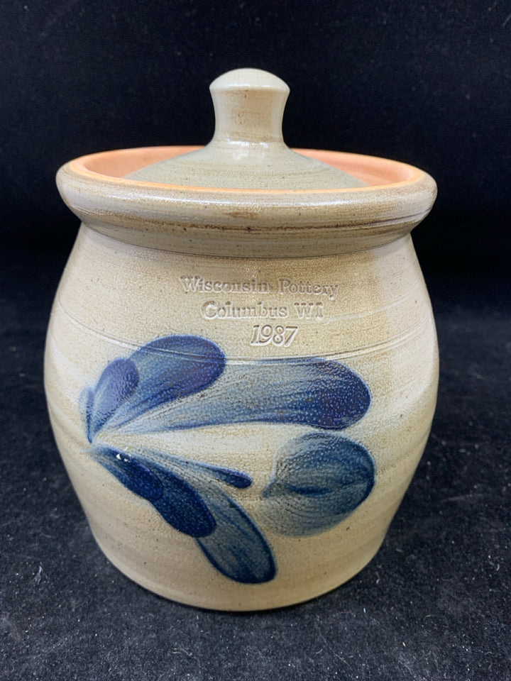 WISCONSIN POTTERY CROCK W/ LID ONE HANDLE BLUE LEAF.