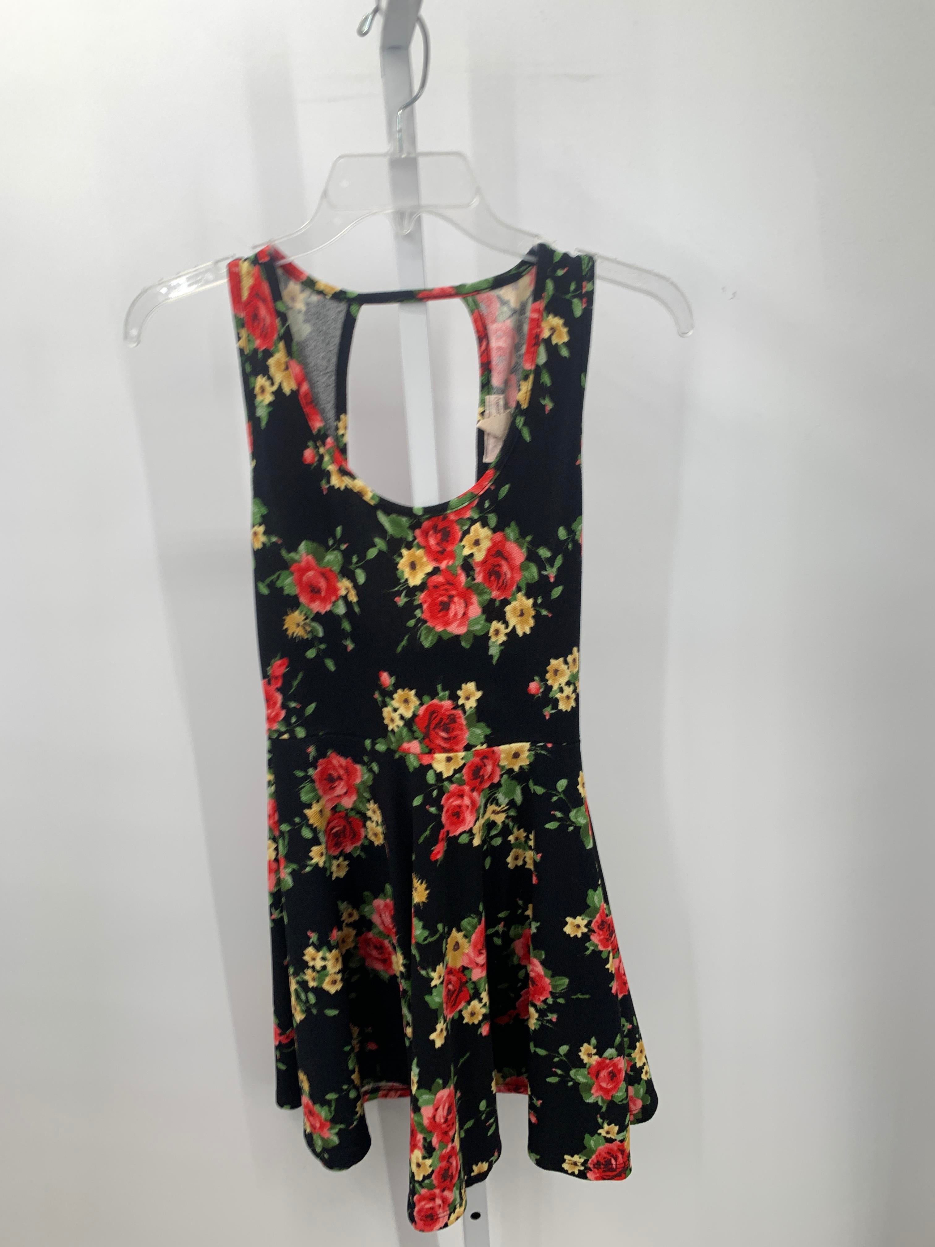 Size Small Juniors Sleeveless Dress