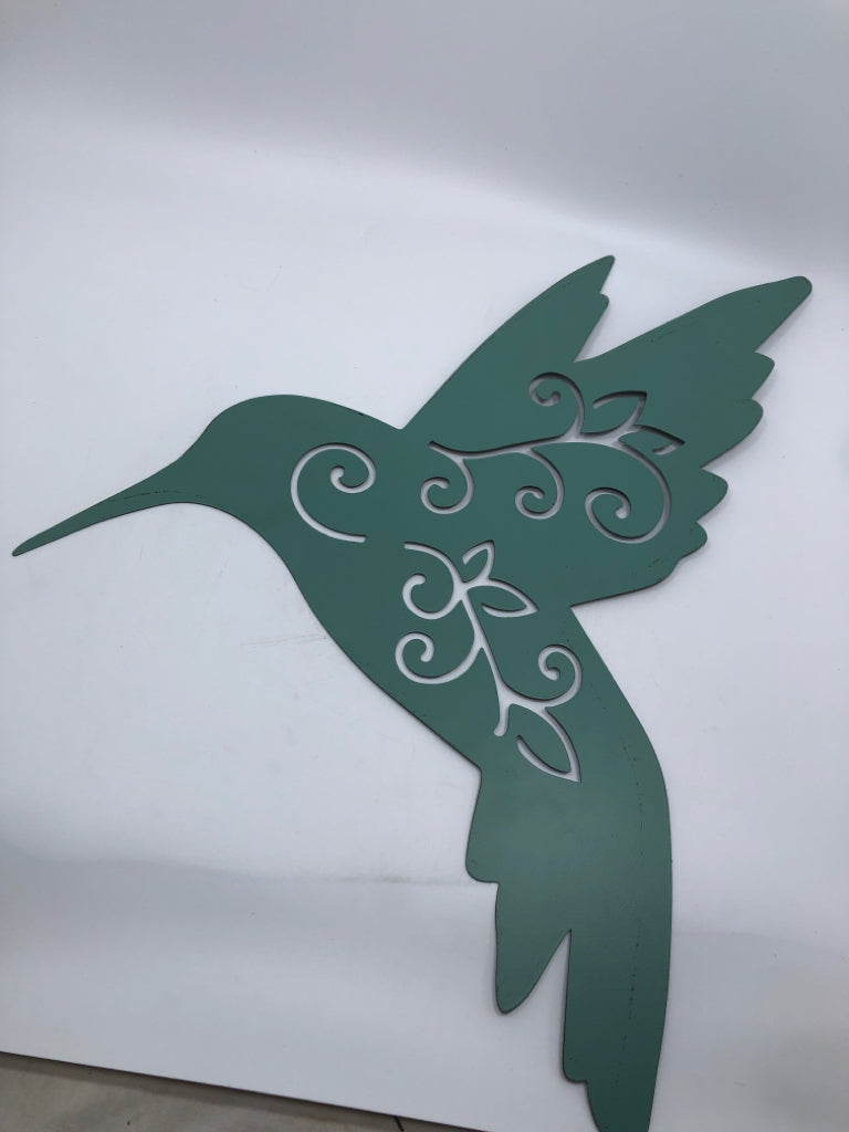 BLUE DISTRESSED METAL HUMMINGBIRD.