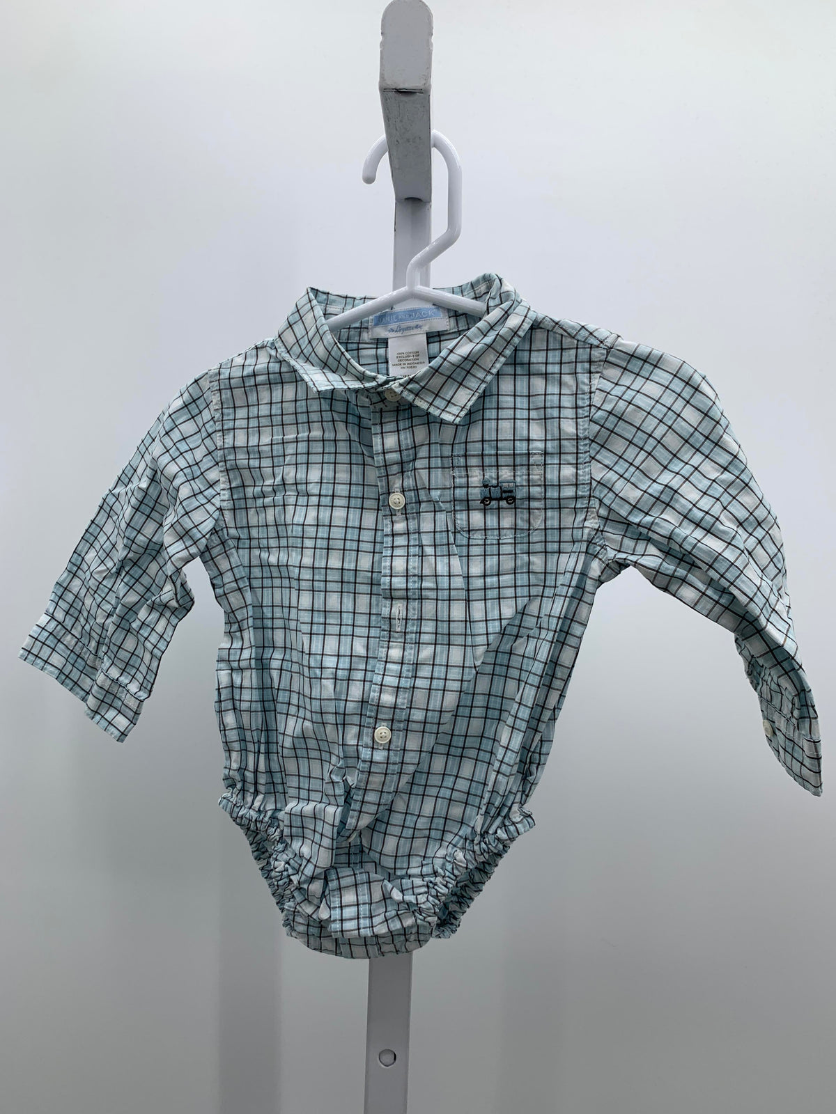 WHITE/ BLUE BUTTON DOWN