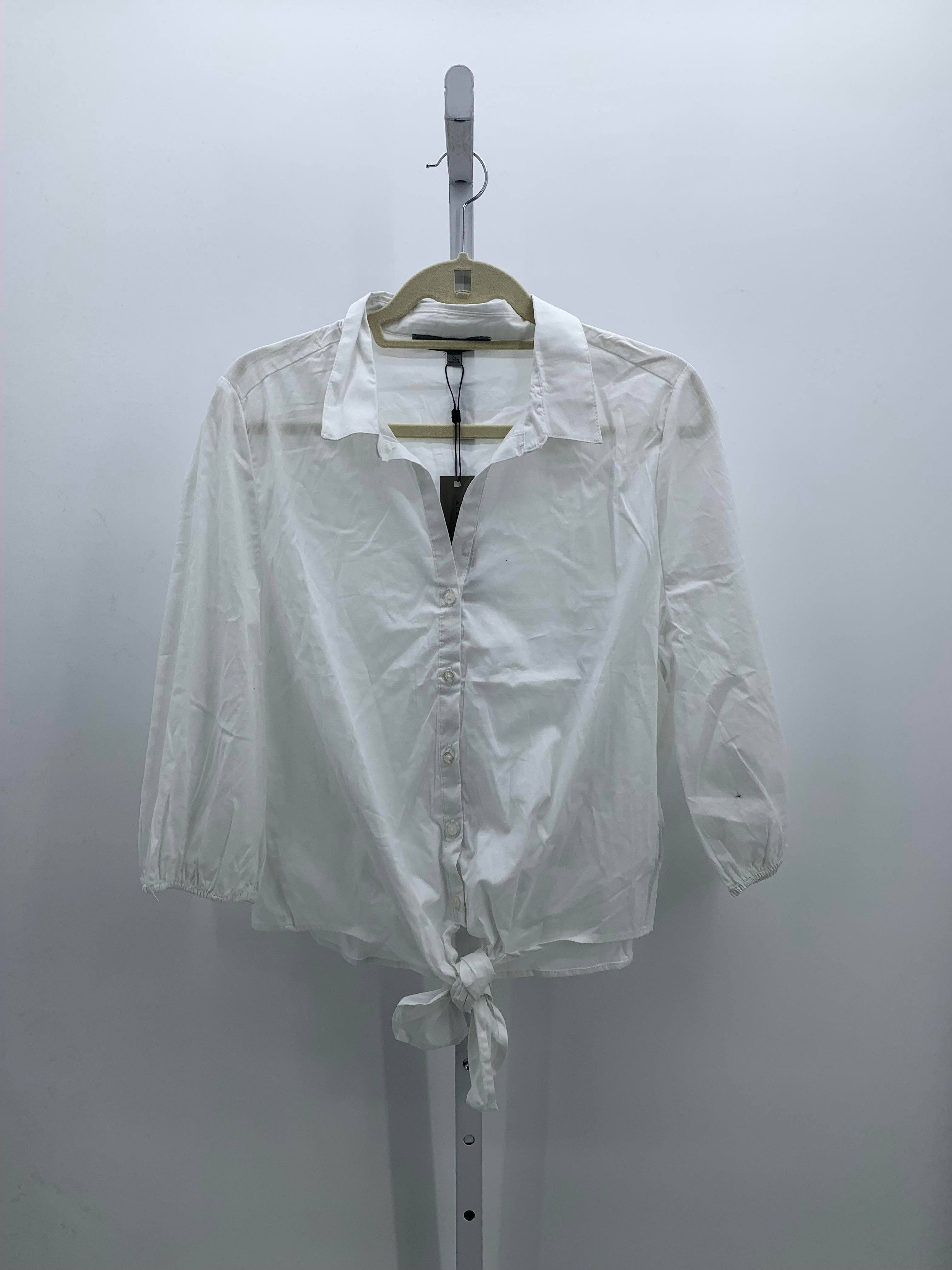 Size Extra Large Misses 3/4 Sleeve Shirt