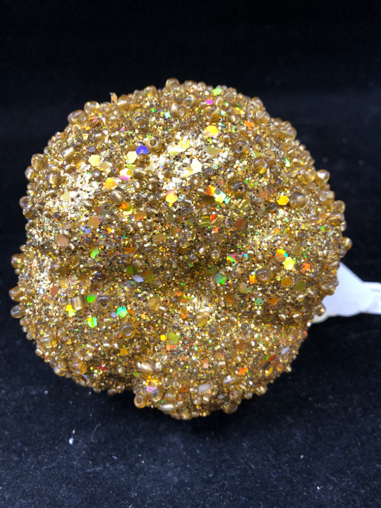 GOLD GLITTER PEAR.