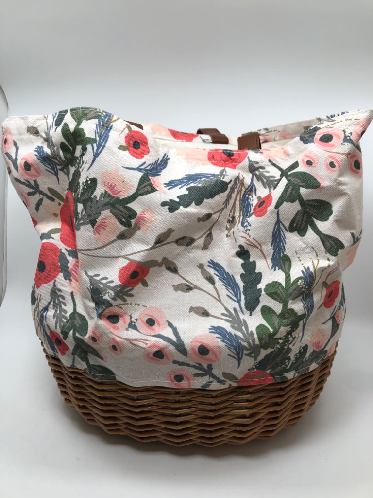 5PC FLORAL PICNIC BAG W/WICKER BOTTOM.