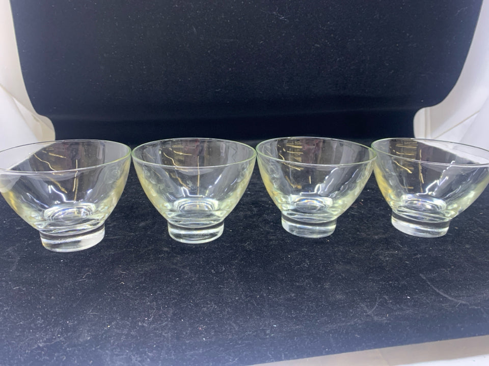 4 SMALL FOOTED GLASS DESSERT CUPS.
