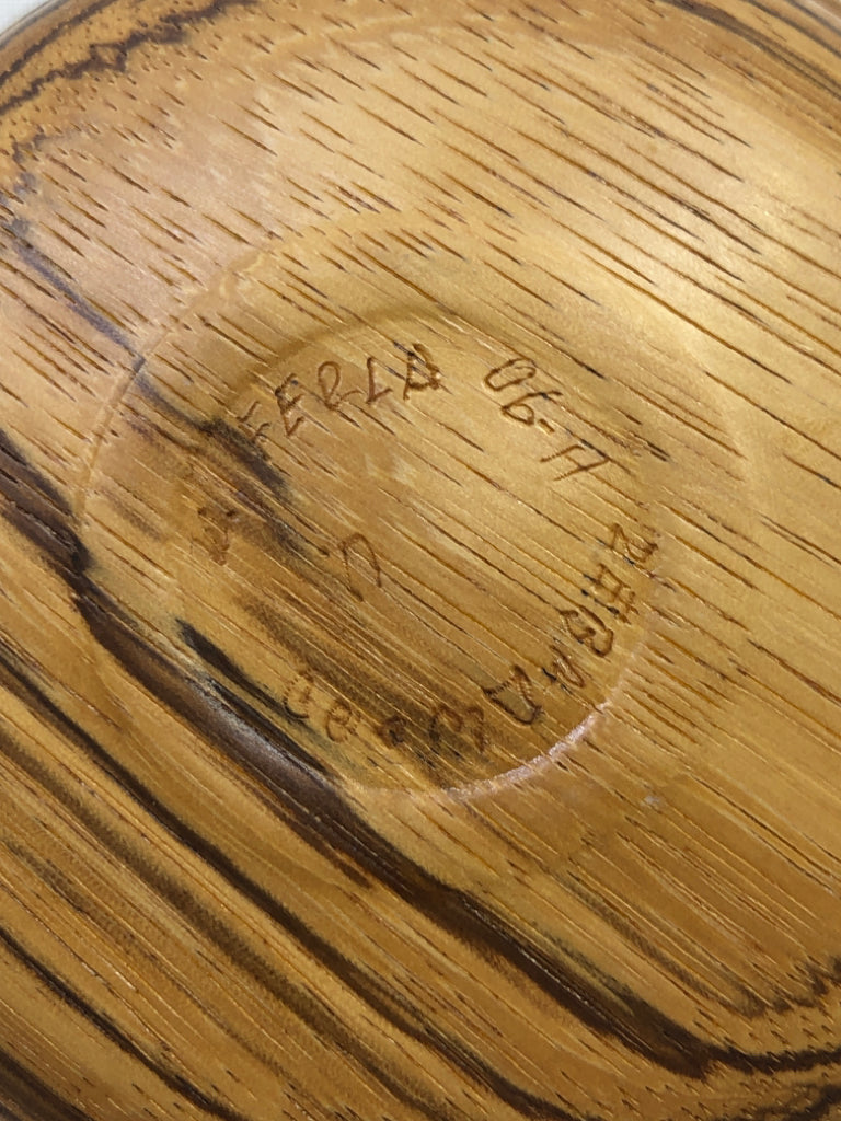 SMALL FAUX WOOD BOWL.