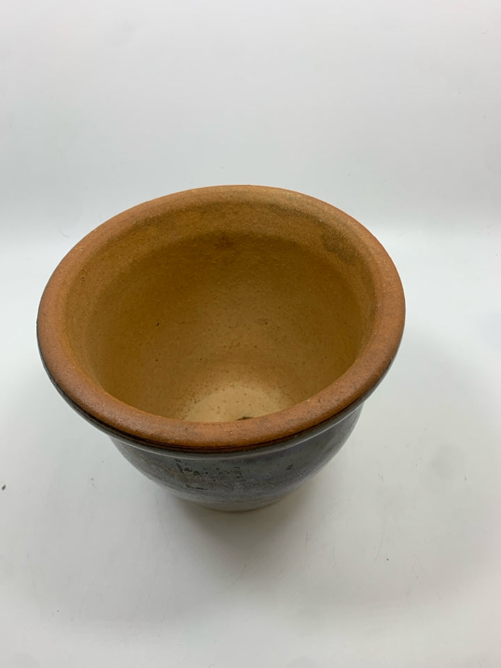 BLUE DRIP GLAZE PLANTER.