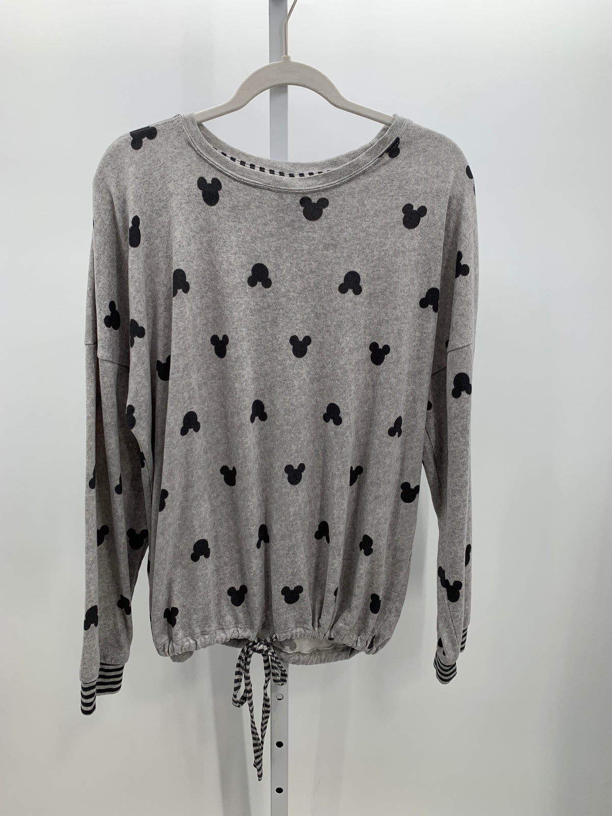 Disney Size Extra Large Misses Long Sleeve Shirt