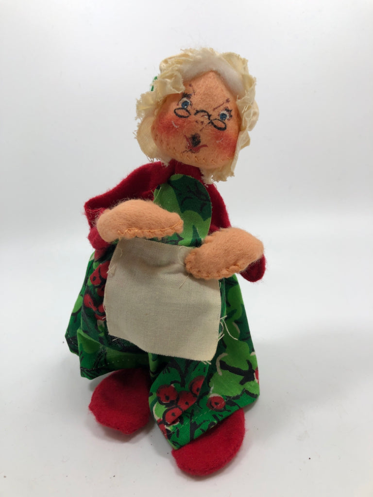 ANNALEE MRS CLAUS FIGURINE.
