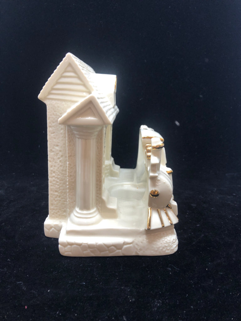 LENOX TRAIN AT THE STATION TEALIGHT HOLDER IVORY.
