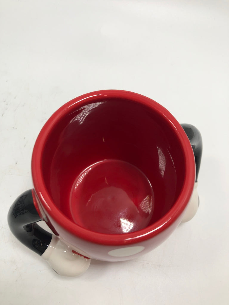 MINNIE MOUSE COFFEE MUG.