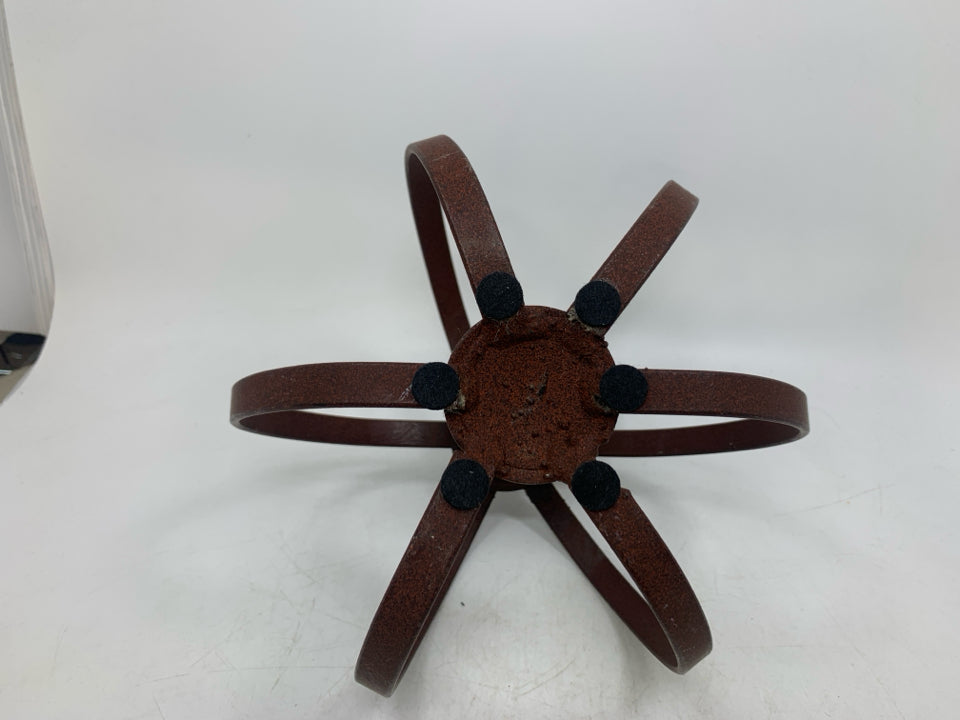 RUST FINISH METAL PUMPKIN.