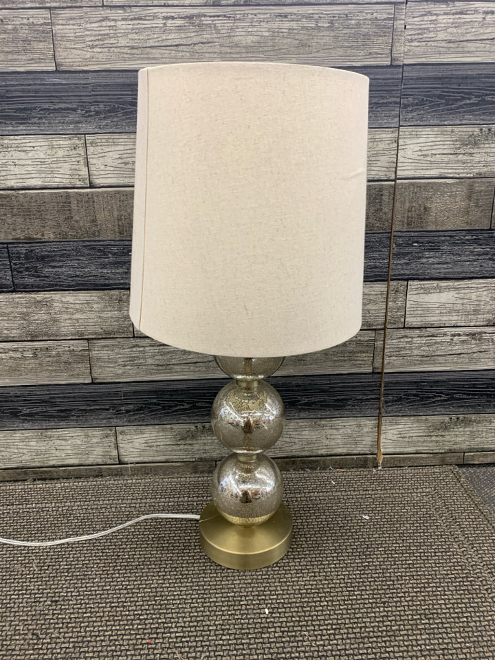 3 METALLIC STACKING GLASS BALLS BASE LAMP W/ GOLD-POWER BANK WHITE SHADE.