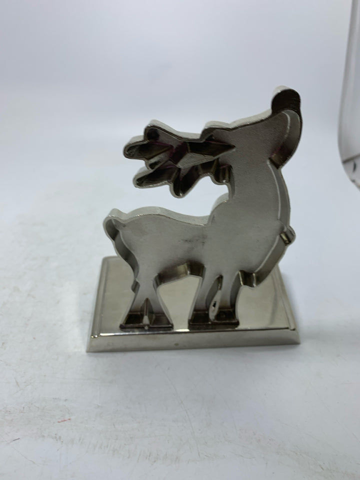 METAL REINDEER W/ GREEN SCARF STICKING HANGER.