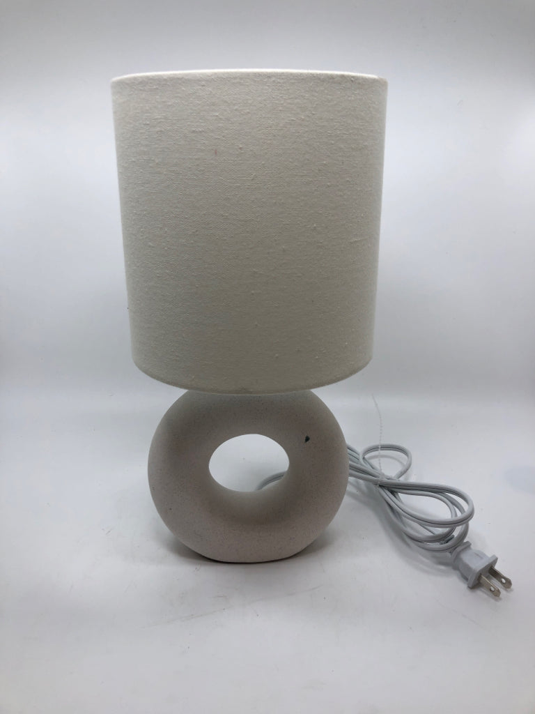 ABSTRACT SPECKLED CREAM LAMP.