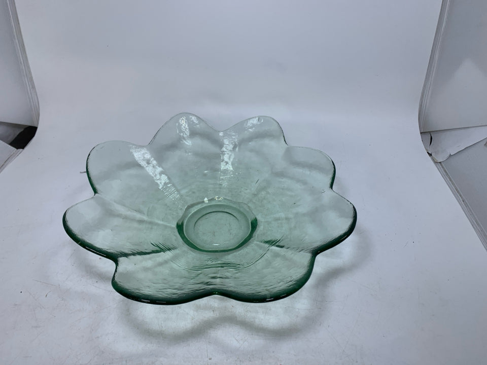 THICK TINTED FLOWER SHAPED GLASS BOWL.