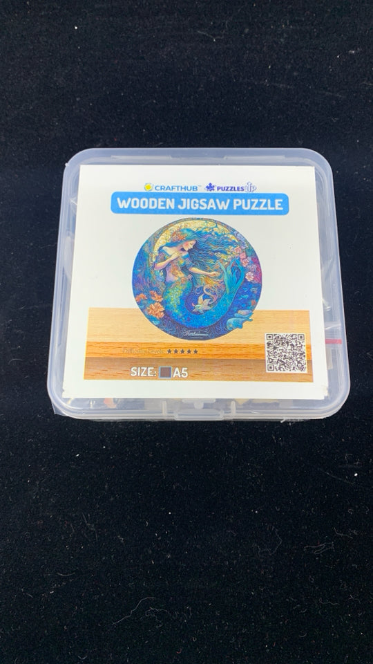 NIB WOODEN JIGSAW PUZZLE MERMAID.