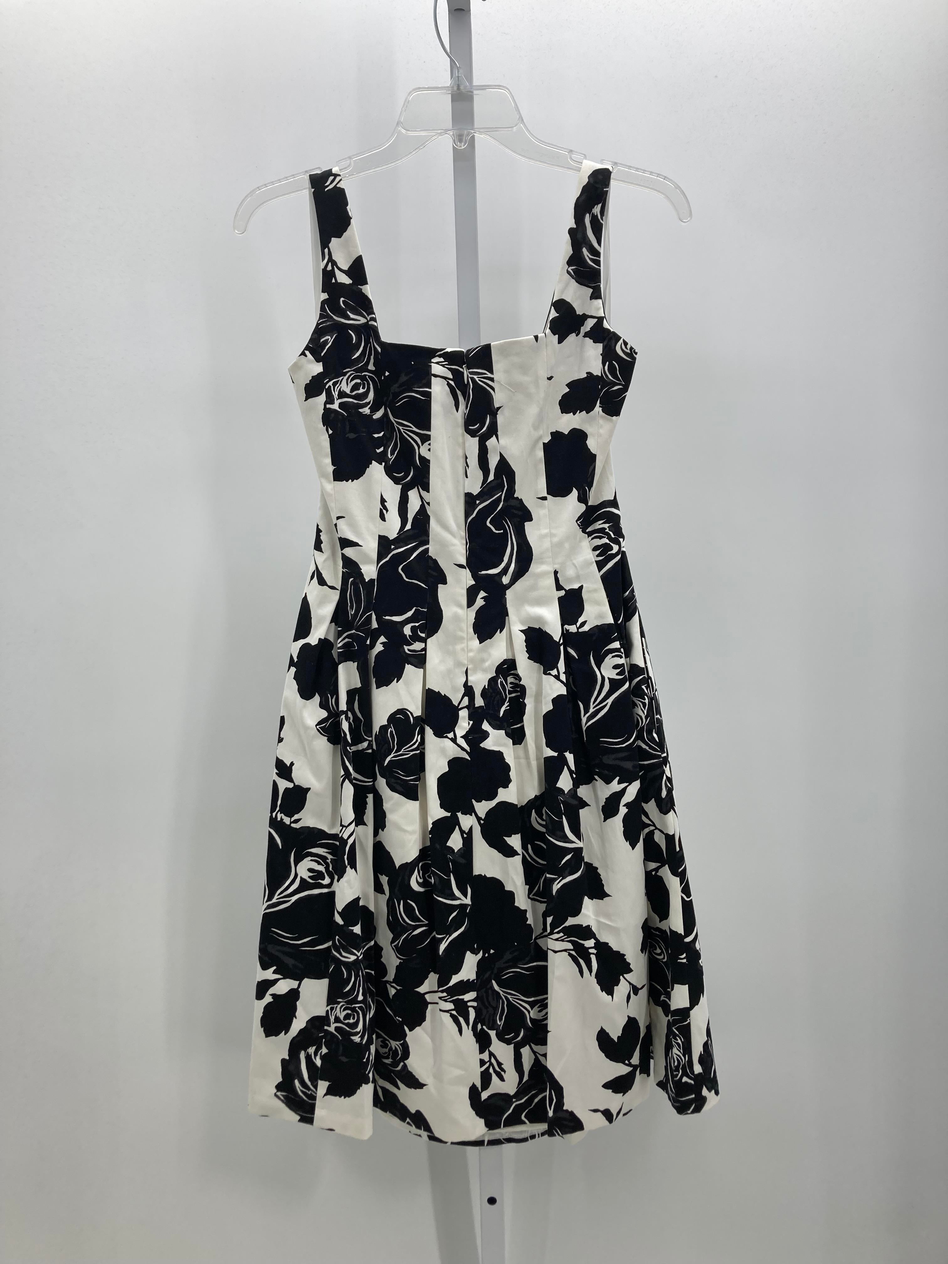 White House Black Size 4 Misses Sleeveless Dress