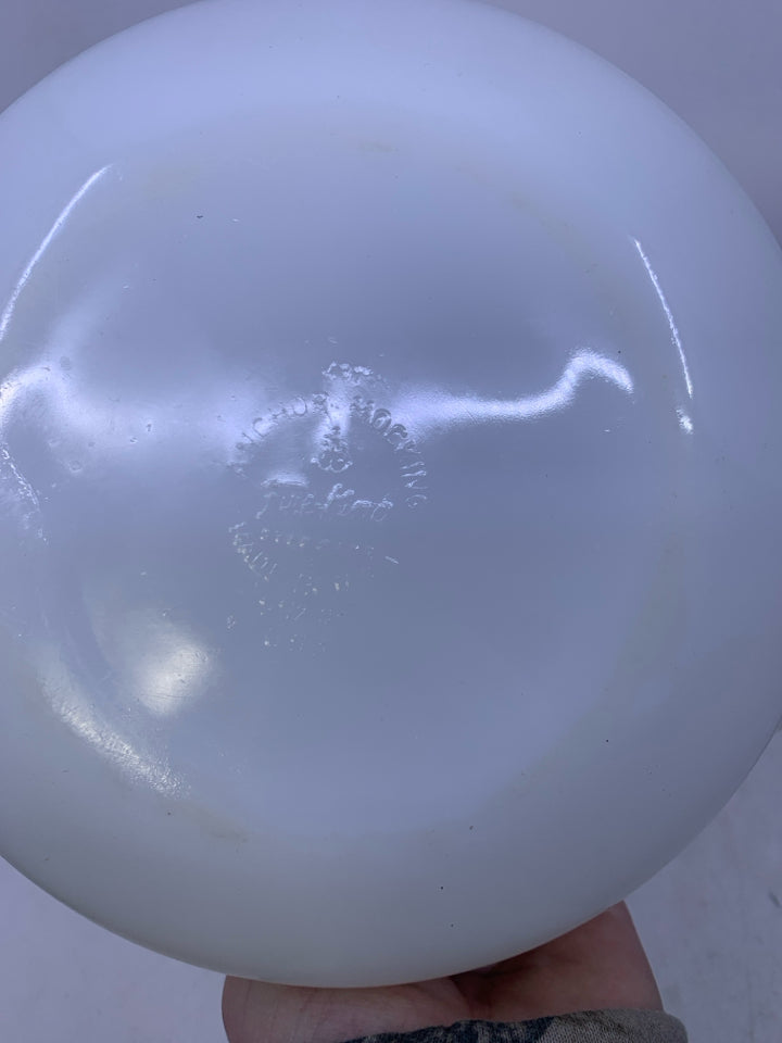 VTG WHITE CIRCLE CASSEROLE DISH W/ BLUE GOLD STAR PATTERN.