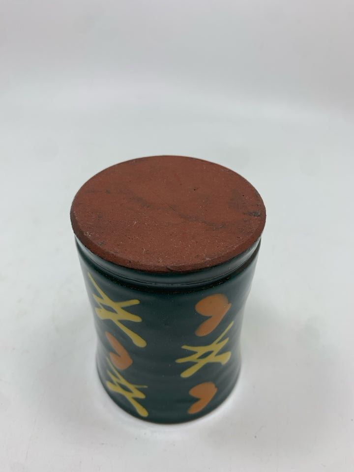 ORANGE HEART TERRA COTTA CUP.