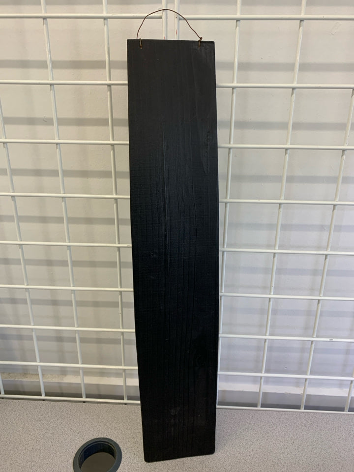 CROW/SHEEP PRIMITIVE WOOD WALL DECOR.