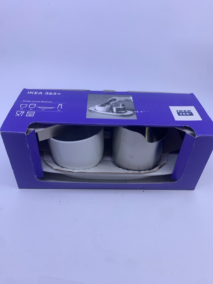 NIB SUGAR AND CREAMER SET.