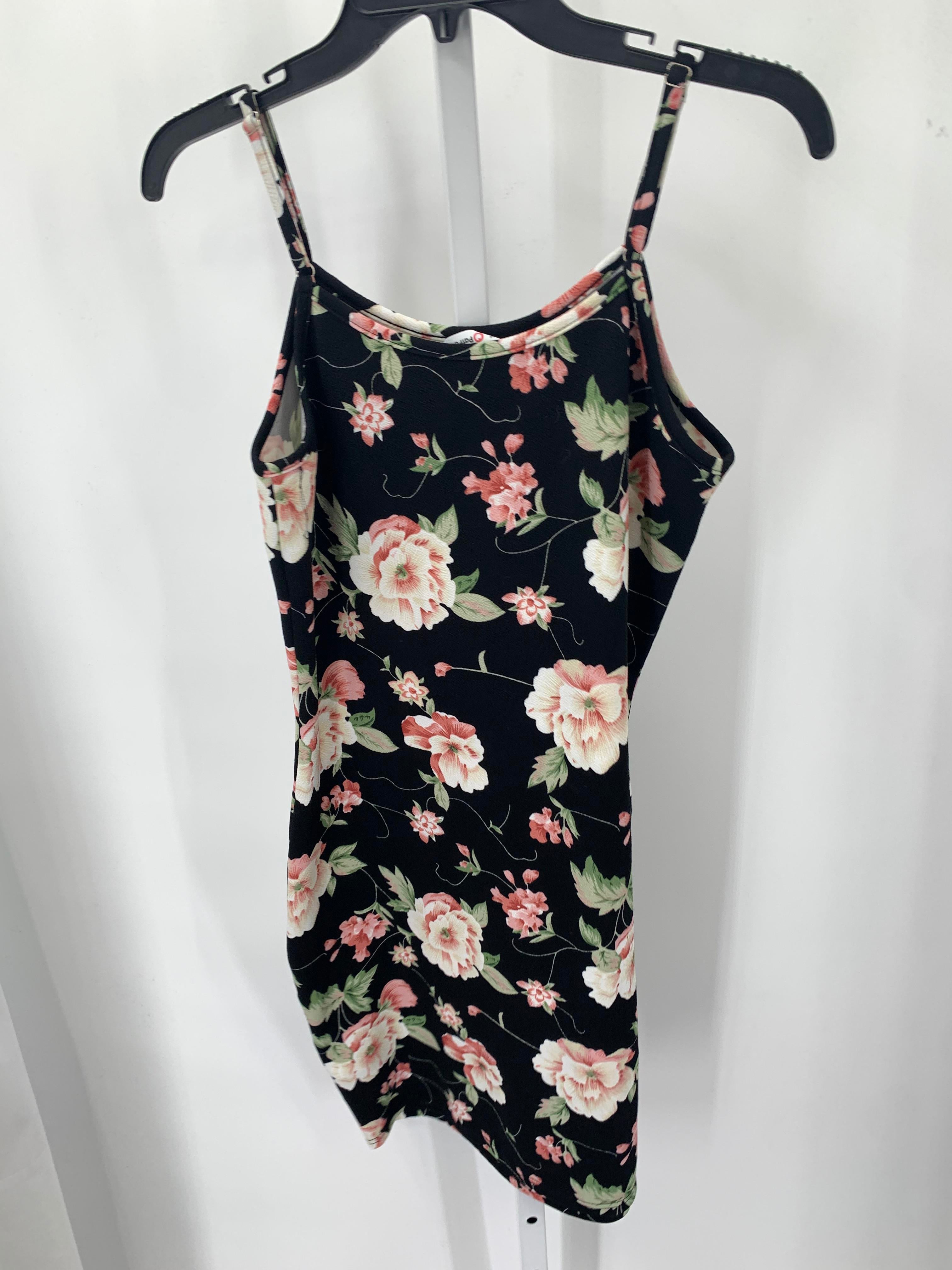 Size Medium Juniors Sleeveless Dress