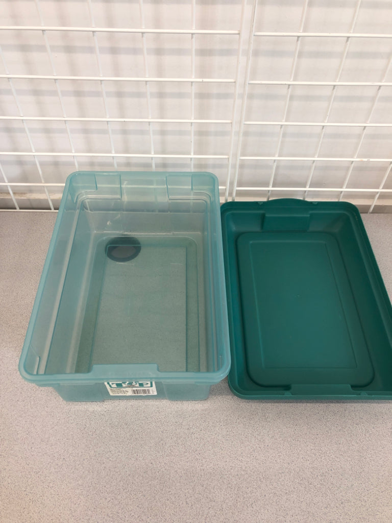 VTG BLUE HI TOP RUBBERMAID STORAGE BIN.