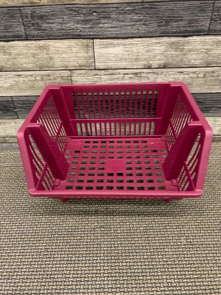 MAROON STACKABLE PLASTIC STORAGE CRATE.