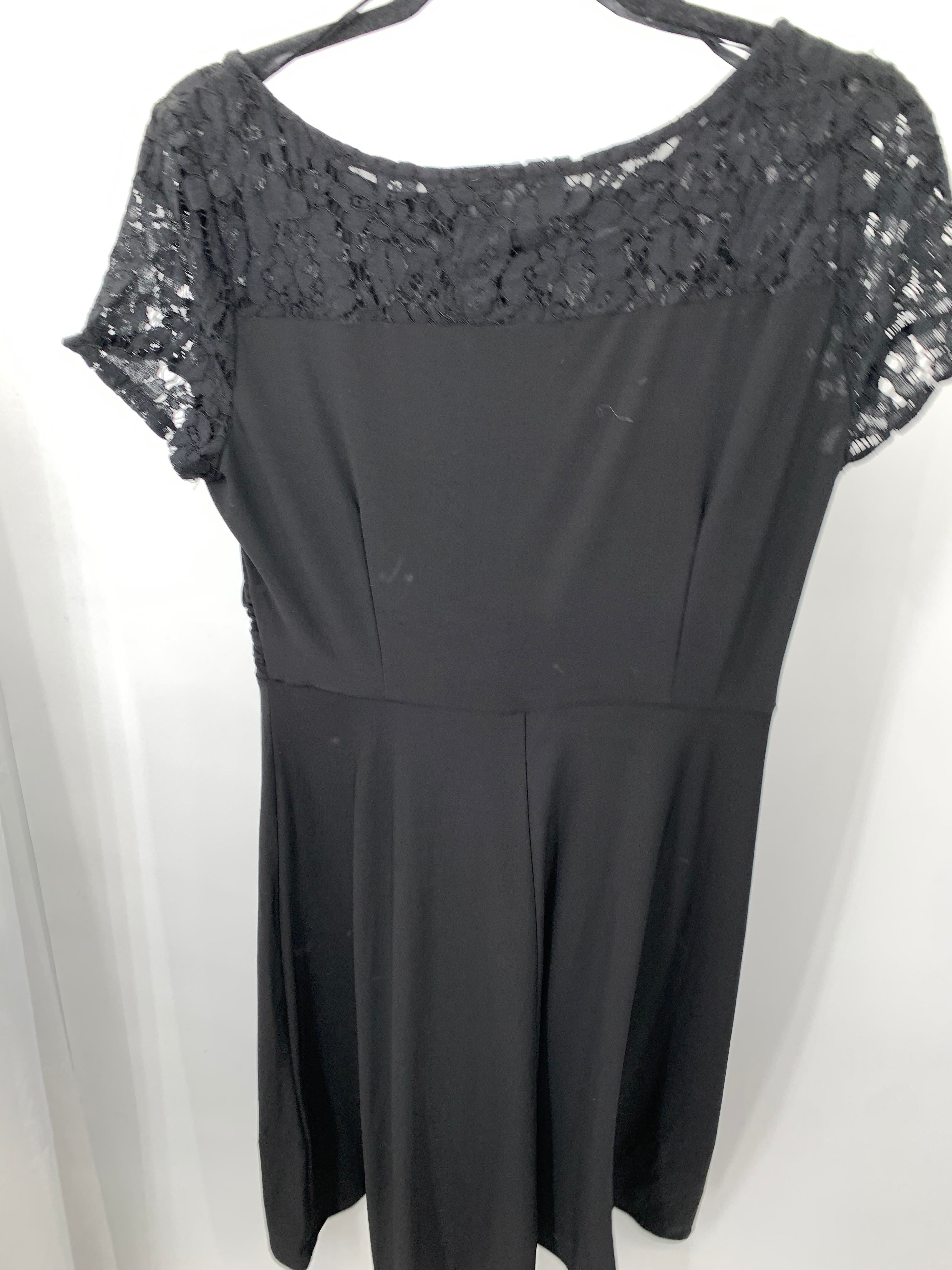 Perception Size Medium Misses Short Sleeve Dress