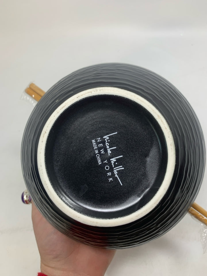 2 PC TEXTURED EXTERIOR RAMEN BOWL W/ CHOPSTICKS.