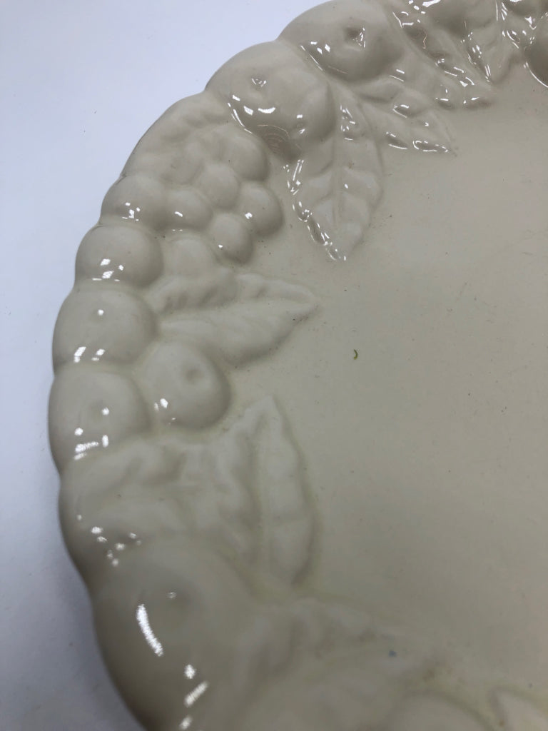 CREAM COLOR SERVING PLATE W/FLORAL RIM.