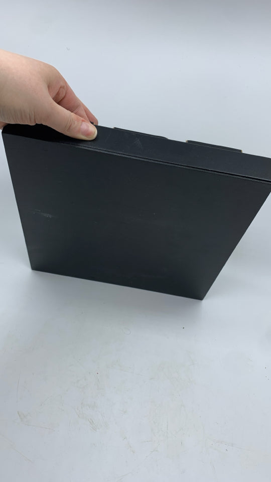 WOODEN TIC-TAC-TOE BOARD.