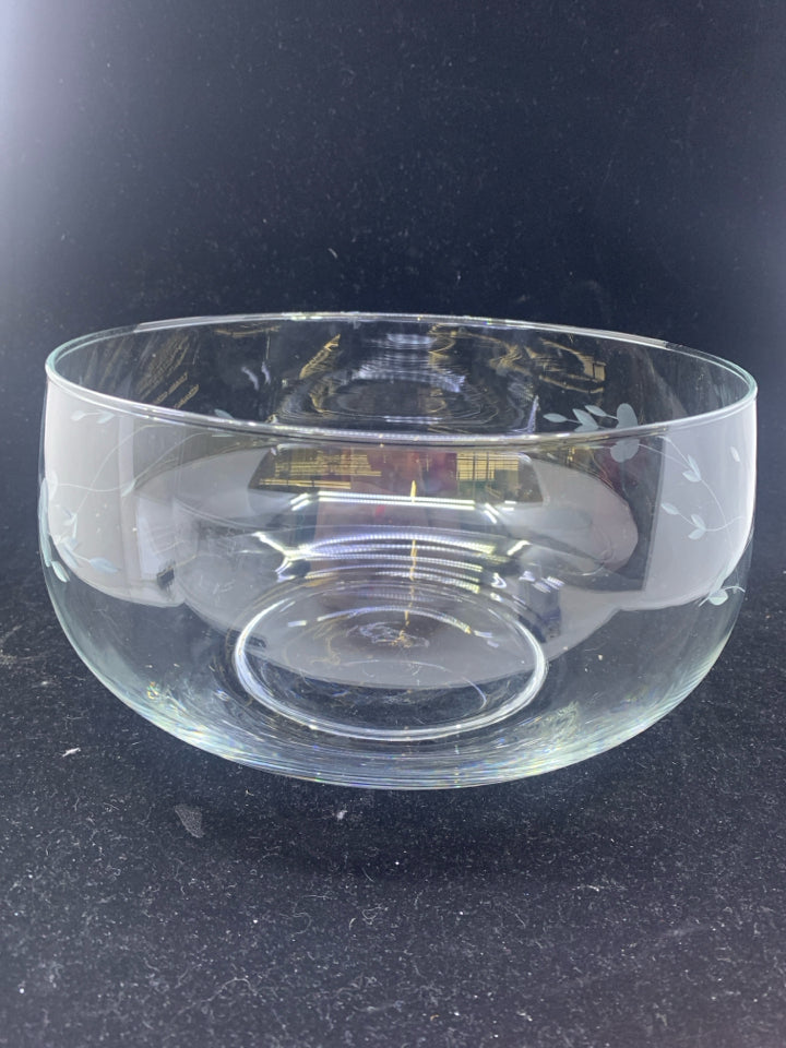 PRINCESS HOUSE ETCHED FLORAL SERVING BOWL.