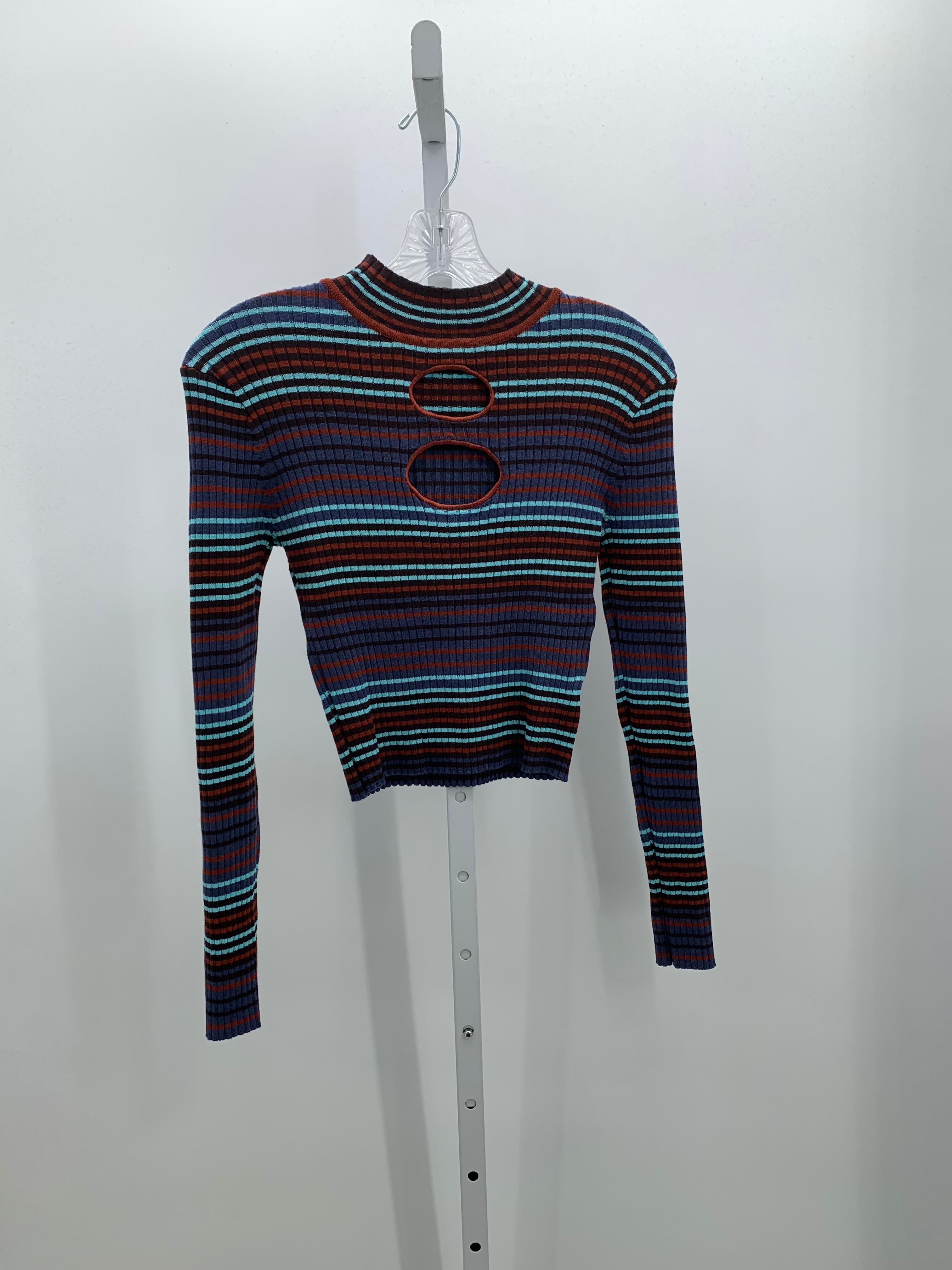 Size Medium Juniors Long Sleeve Sweater