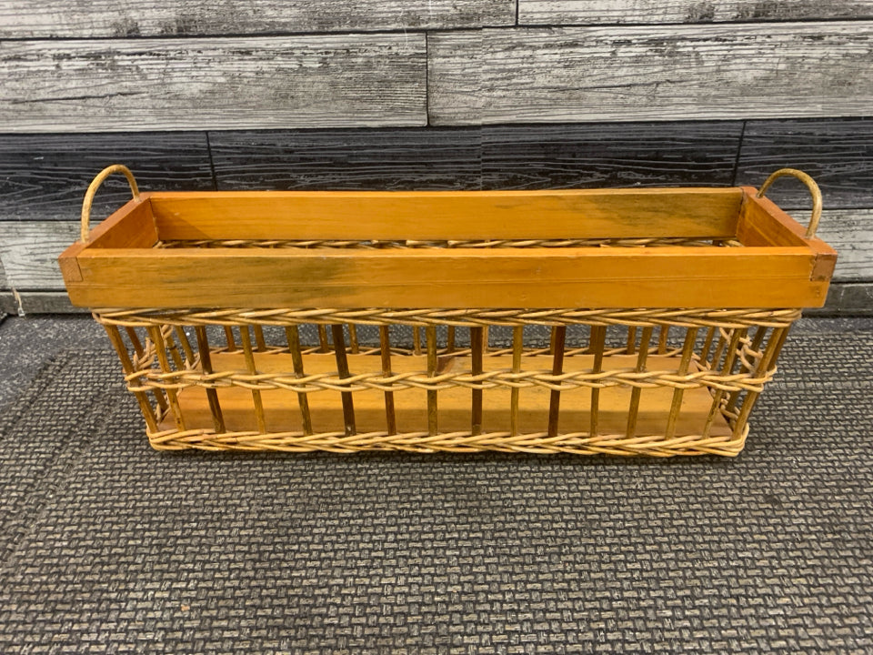 WOOD RECTANGLE BASKET W METAL HANDLES.